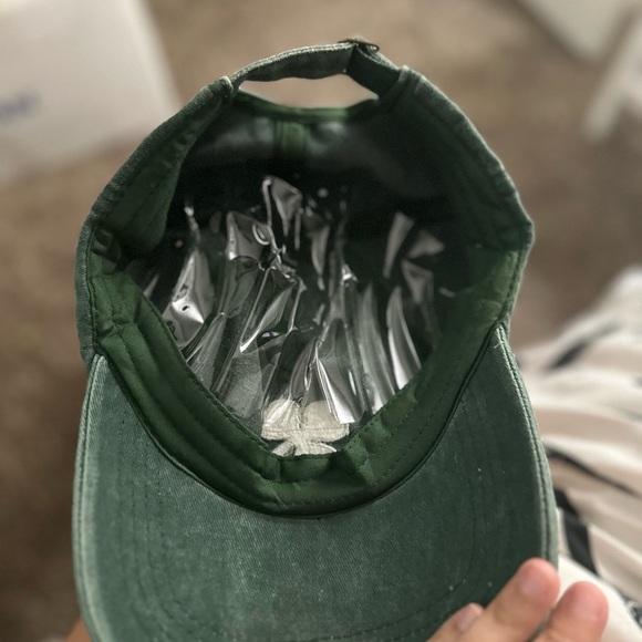 Green Clover Women's Cap - Picture 2 of 2